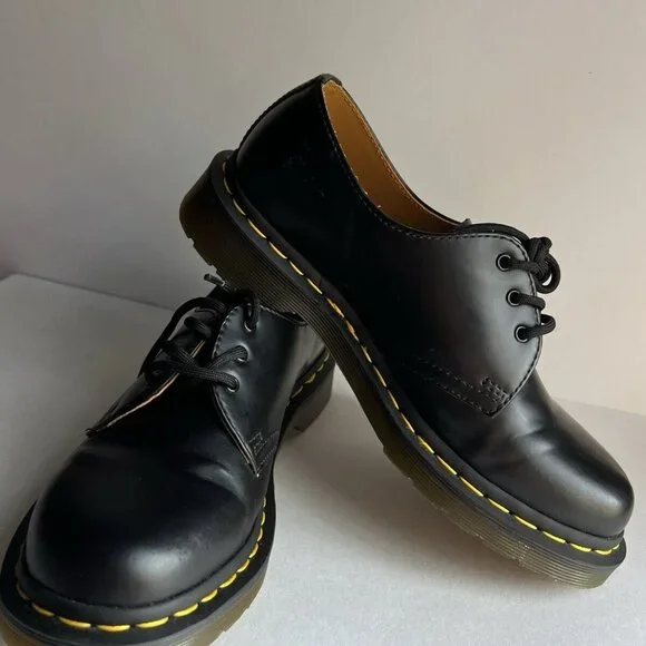 Dr. Martens Docs Womens Sz US 7 Black Smooth Leather Oxfords Shoes - Picture 15 of 16